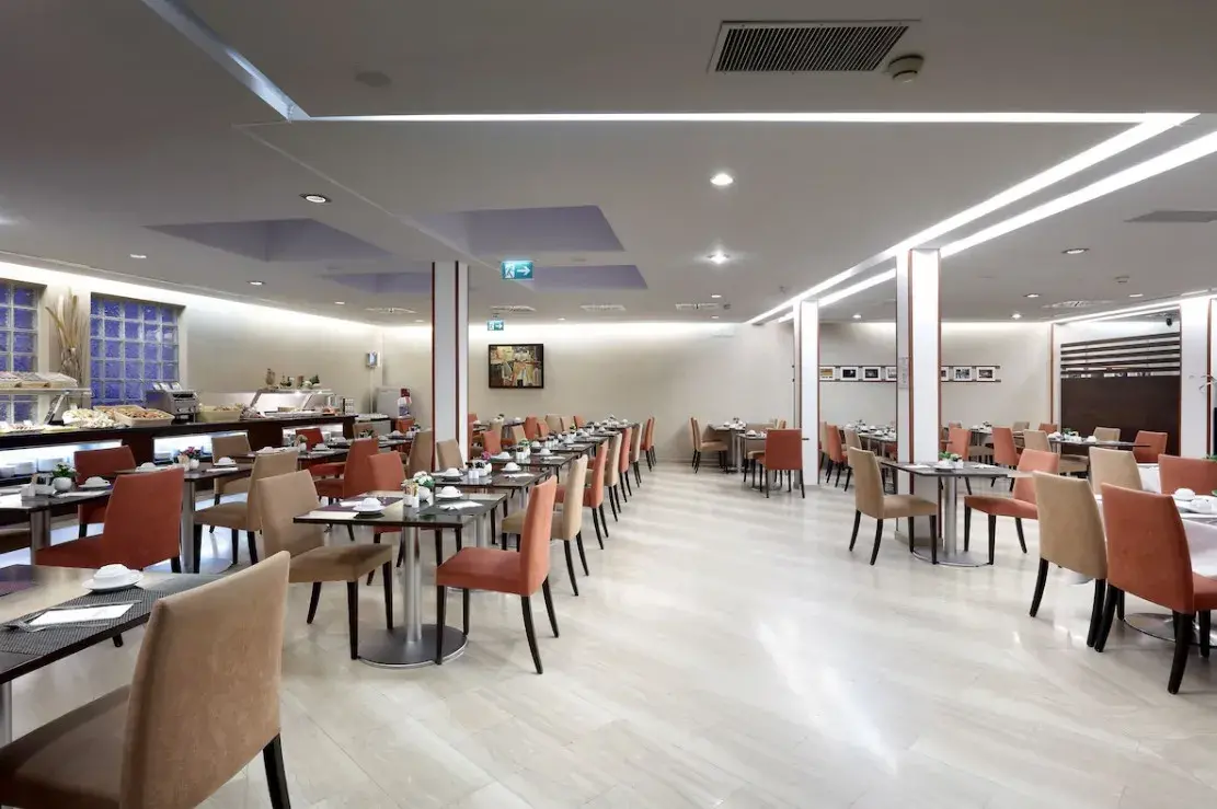 Breakfast dining room at Exe Vienna Hotel